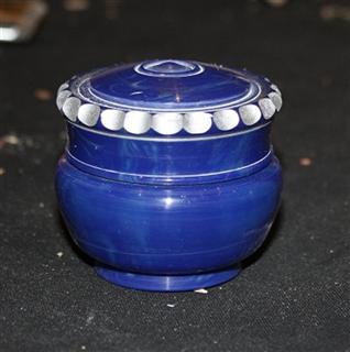 The completed plastic threaded box